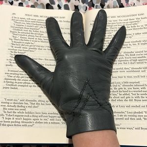 Vintage Gray Gloves with Chevron Stitch Design